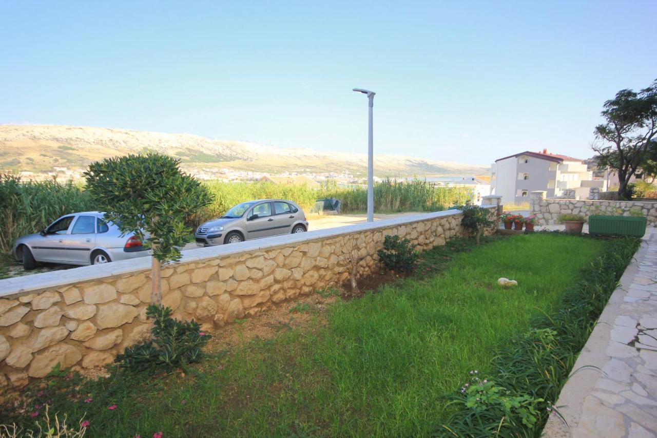 Apartments With A Parking Space Pag - 9388 Pag Town Esterno foto