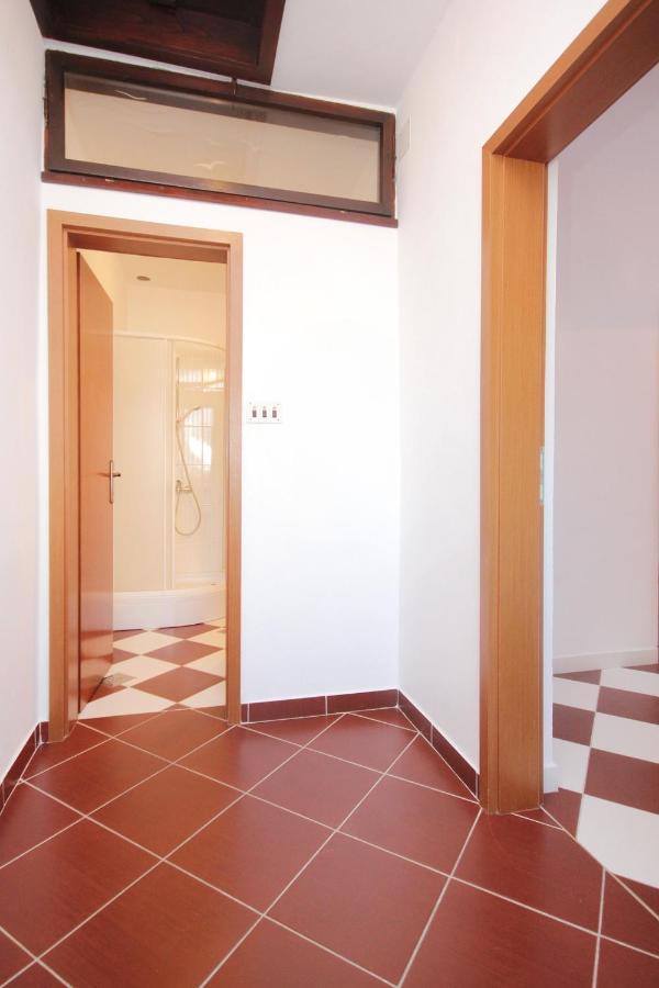 Apartments With A Parking Space Pag - 9388 Pag Town Esterno foto